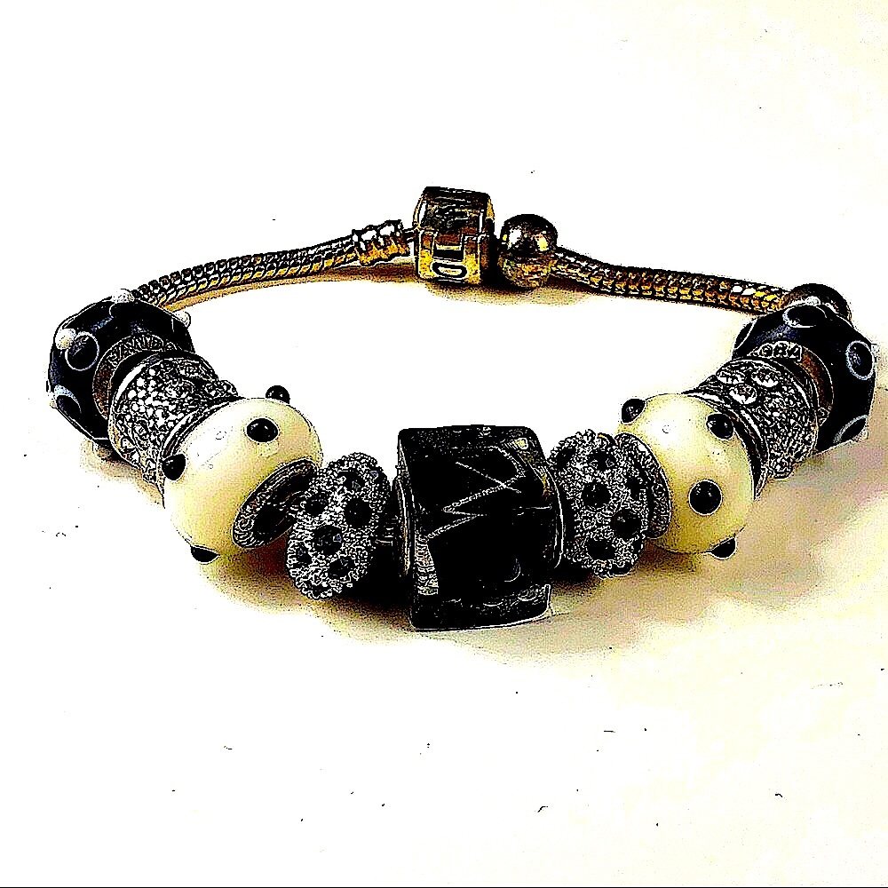 Chic Pandora like gold charm bracelet